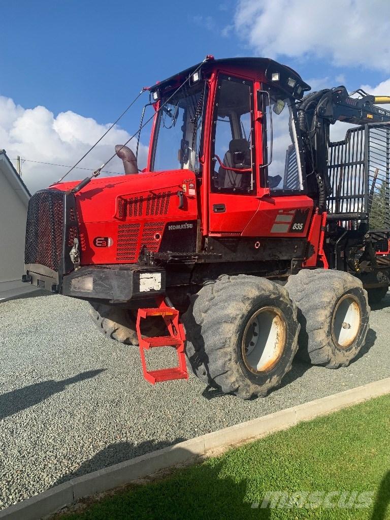 Komatsu 835 Μεταφορείς ξυλείας