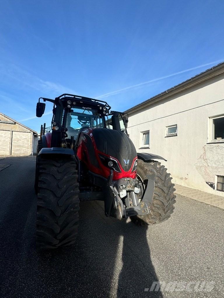 Valtra T 214 D Τρακτέρ δασοπονίας