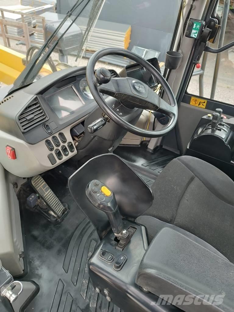 Komatsu WA 500 Φορτωτές με λάστιχα (Τροχοφόροι)