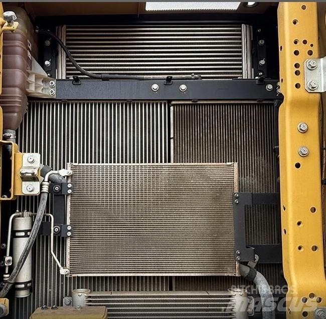 CAT 323GC Εκσκαφείς με ερπύστριες
