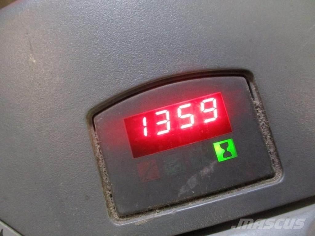 BT LWE 180 Χειροκίνητο περονοφόρο ανυψωτικό