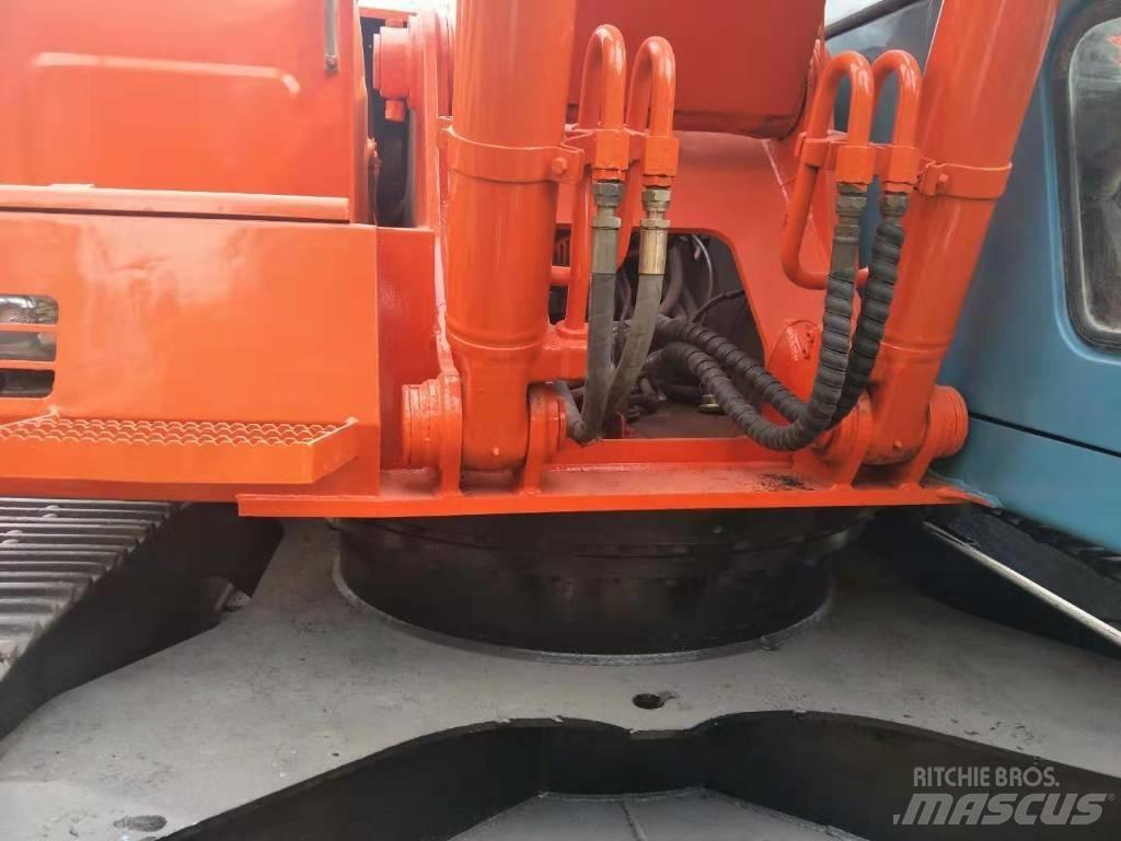 Hitachi EX 200-3 Εκσκαφείς με ερπύστριες