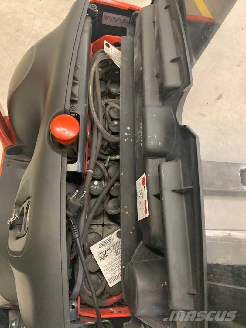 Linde L12 Παλετοφόρα πεζού χειριστή με ιστό