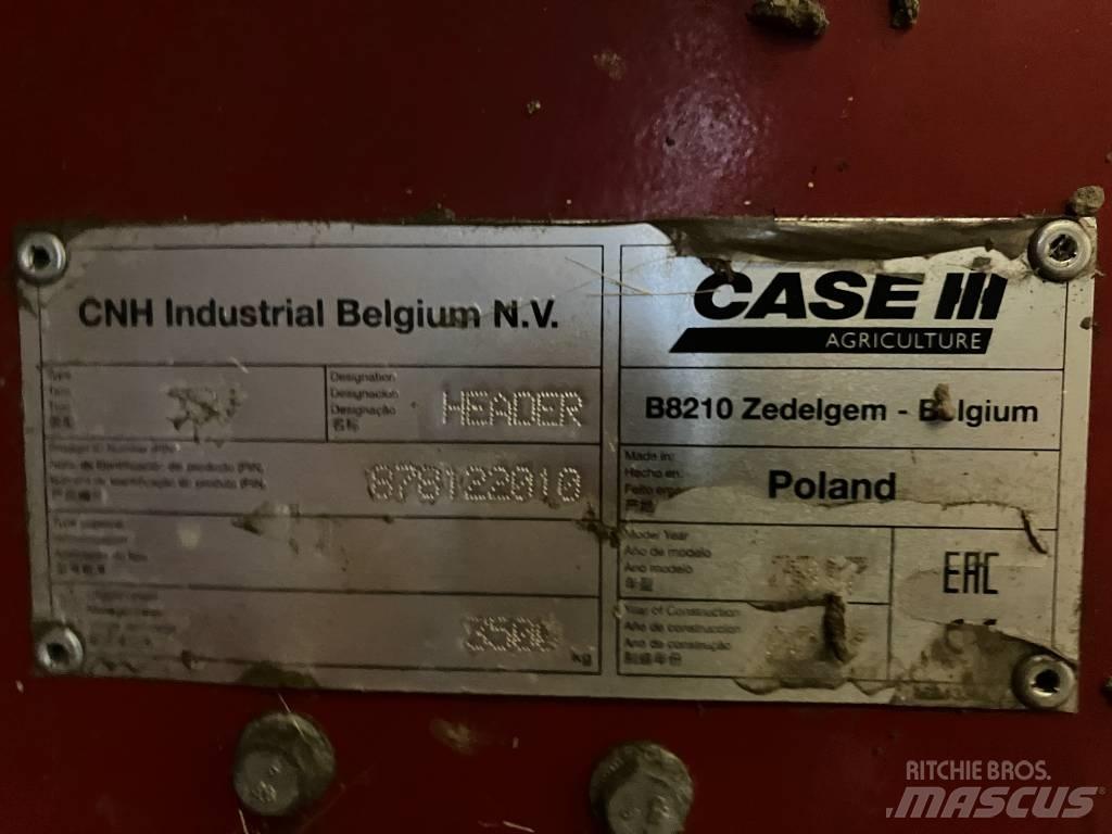 Case IH Axial 8240 Θεριζοαλωνιστικές μηχανές