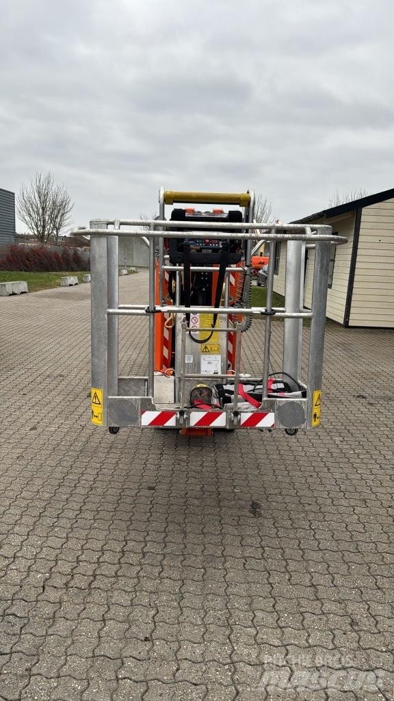 JLG X 20 J Plus Ανυψωτήρες με αρθρωτό βραχίονα