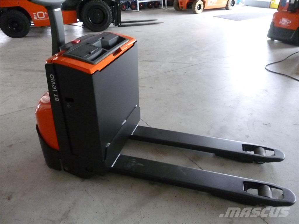 Toyota LWE 160 Παλετοφόρα πεζού χειριστή με ιστό