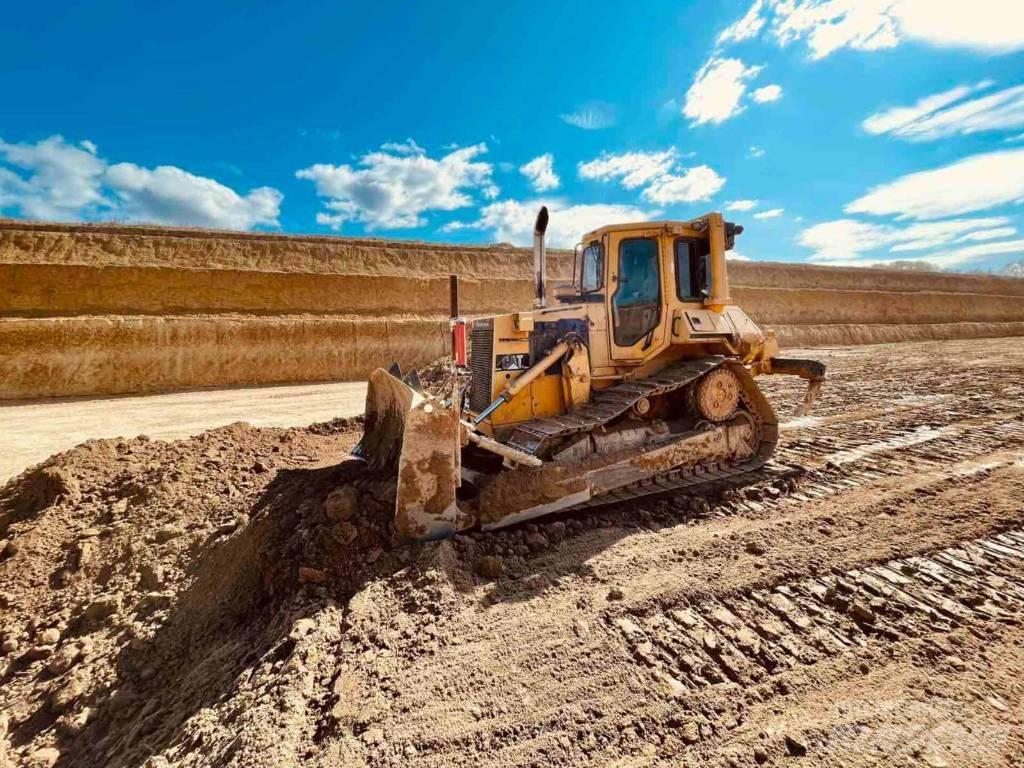 CAT D 5 H Μπουλντόζες με ερπύστριες