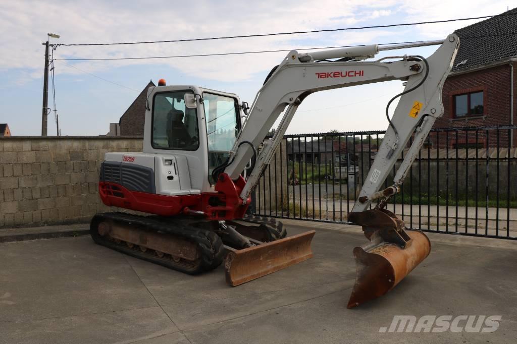 Takeuchi TB 250 Εκσκαφάκι (διαβολάκι) < 7t