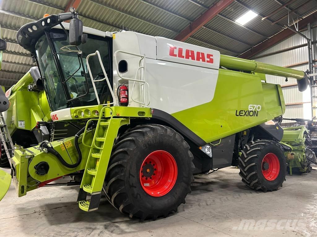 CLAAS Lexion 670 4x4 Θεριζοαλωνιστικές μηχανές