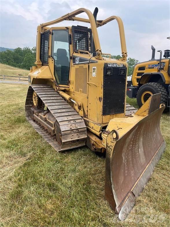 CAT D5N Μπουλντόζες με ερπύστριες