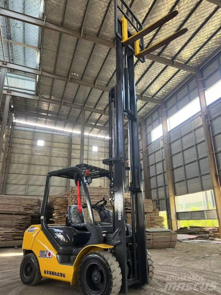 Komatsu FD 30 T-17 Πετρελαιοκίνητα Κλαρκ