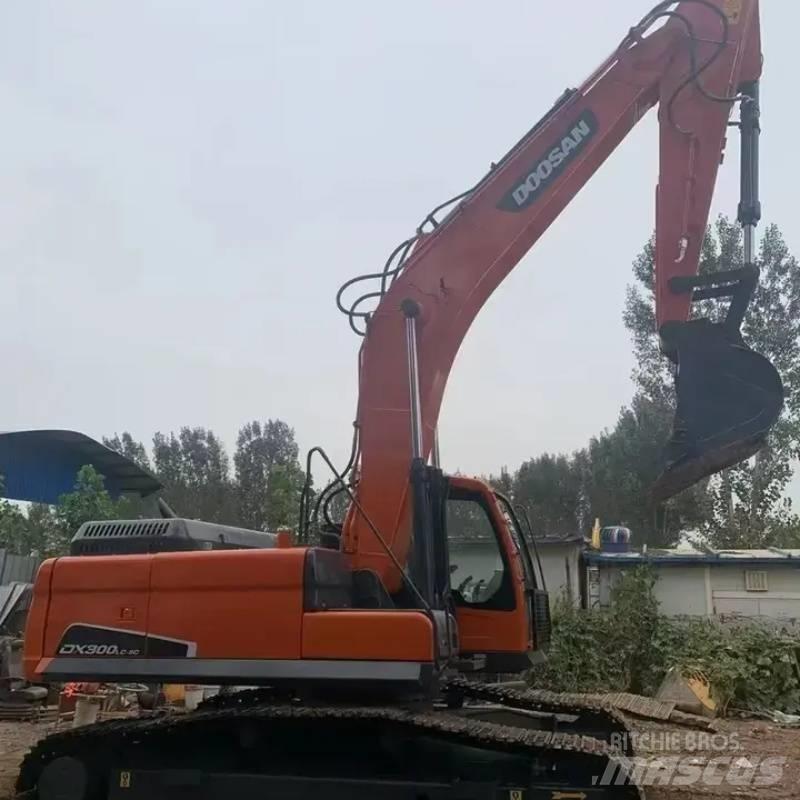 Doosan DX 300 Εκσκαφείς με ερπύστριες