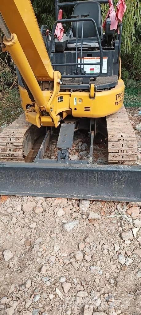Komatsu PC35 Εκσκαφάκι (διαβολάκι) < 7t