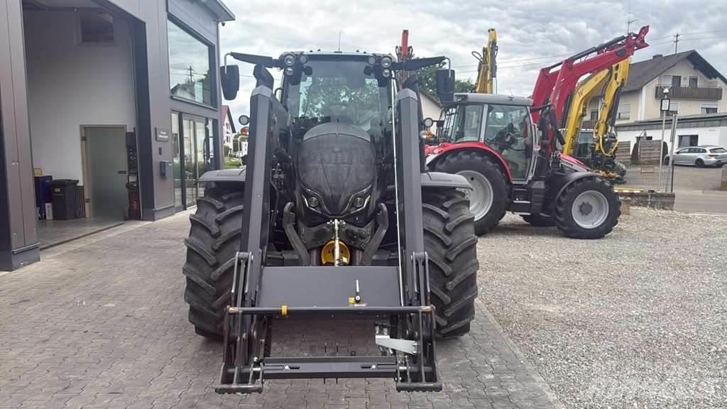Valtra N175 Τρακτέρ
