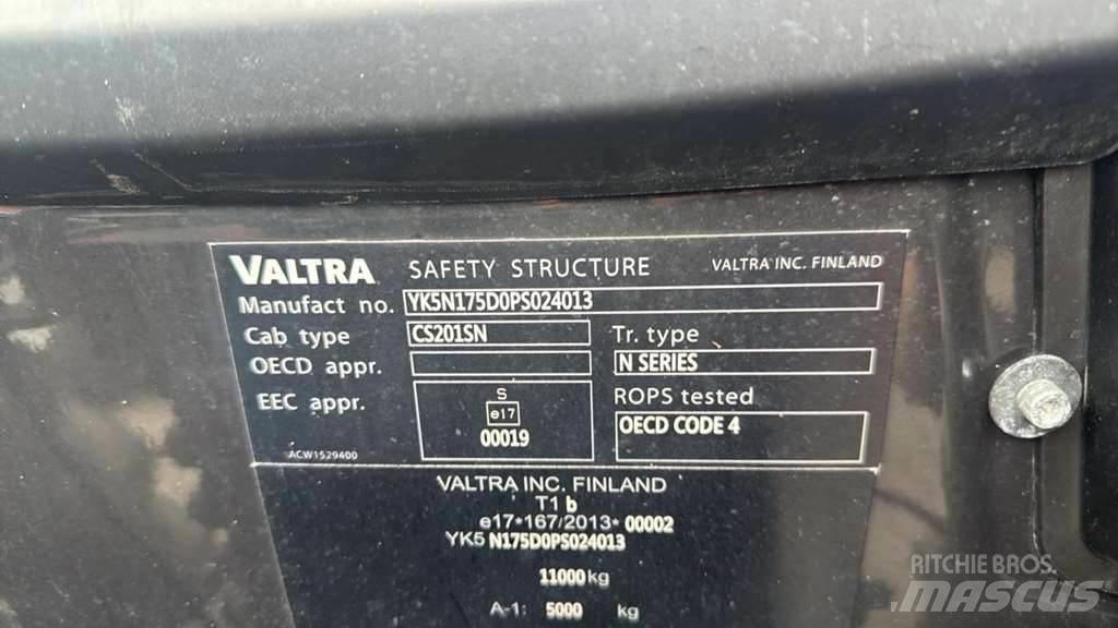 Valtra N175 Τρακτέρ
