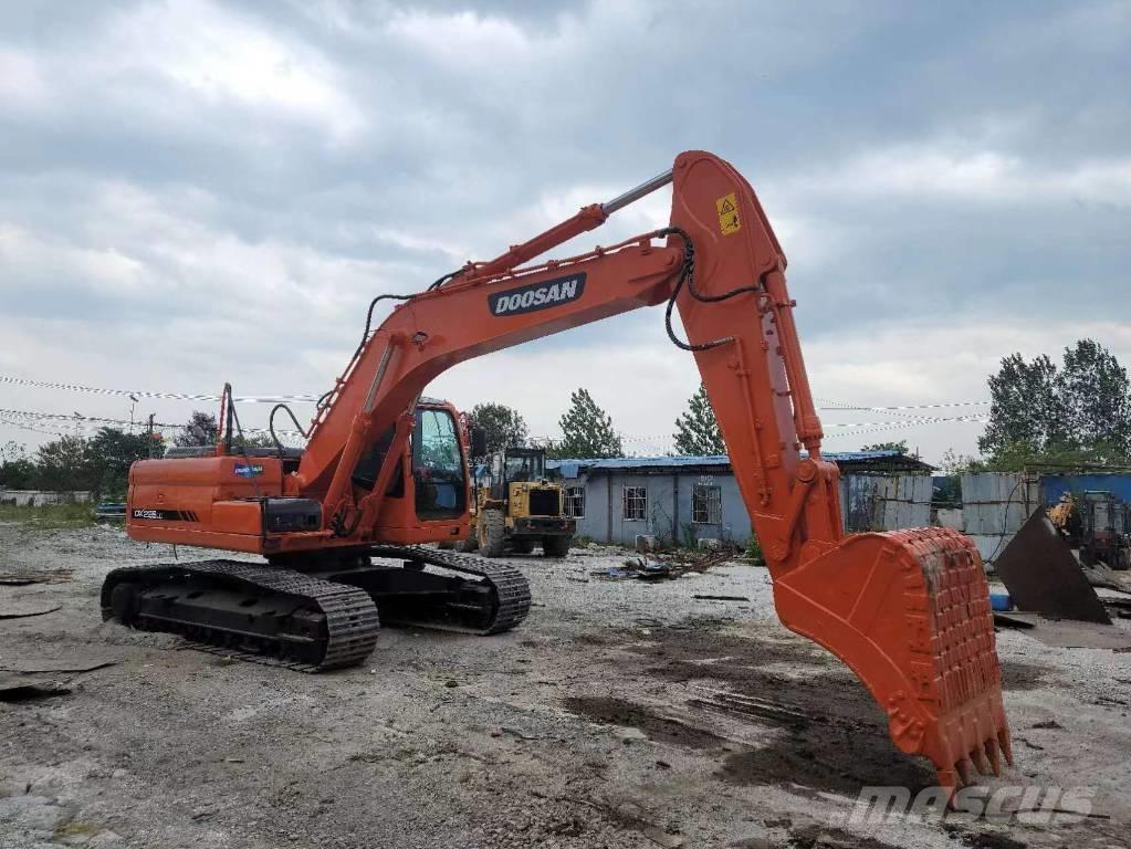 Doosan DX 225 LC Εκσκαφείς με ερπύστριες