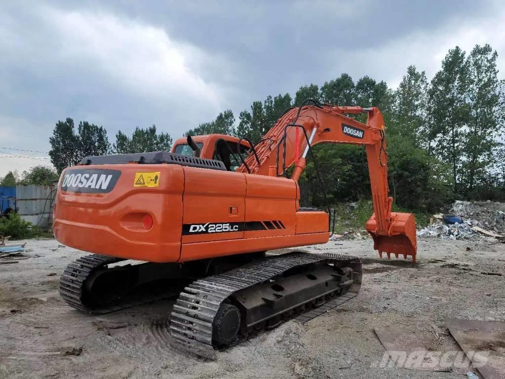 Doosan DX 225 LC Εκσκαφείς με ερπύστριες