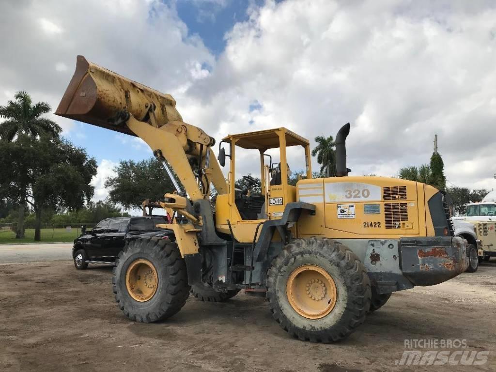 Komatsu WA320-5 Φορτωτές με λάστιχα (Τροχοφόροι)