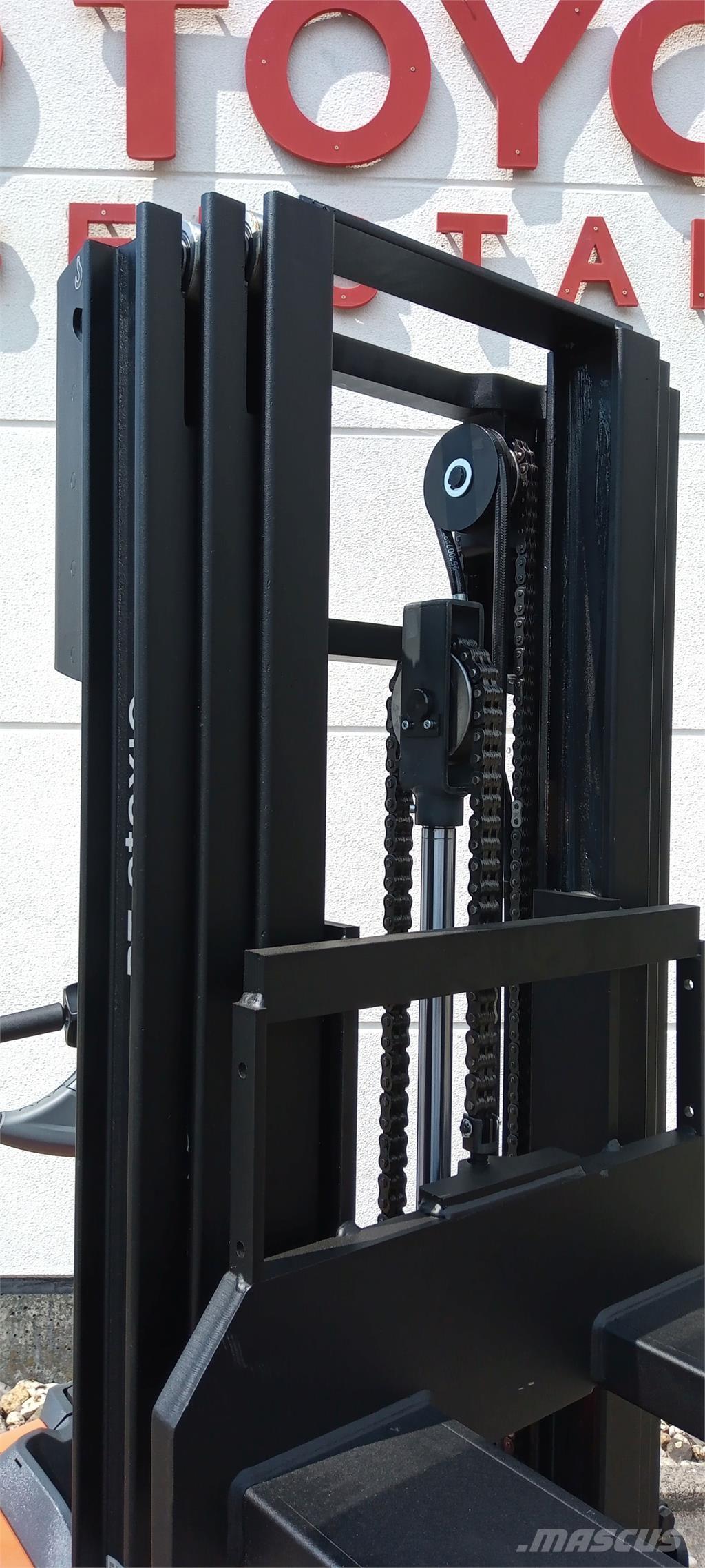 Toyota SWE120L Ηλεκτρικά παλετοφόρα με ιστό