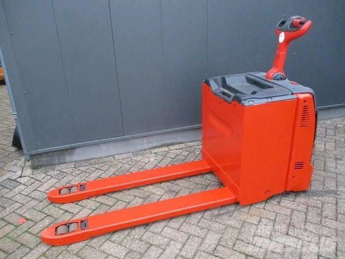 Linde T30 Χειροκίνητο περονοφόρο ανυψωτικό