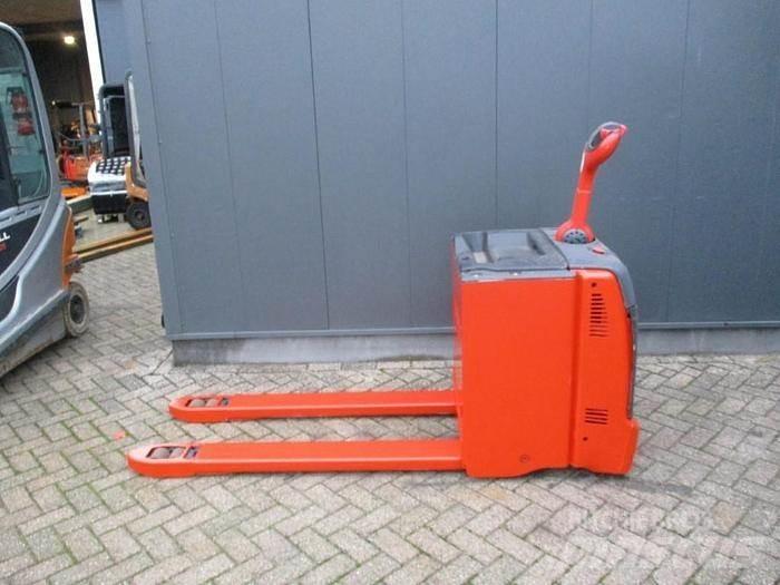 Linde T30 Χειροκίνητο περονοφόρο ανυψωτικό