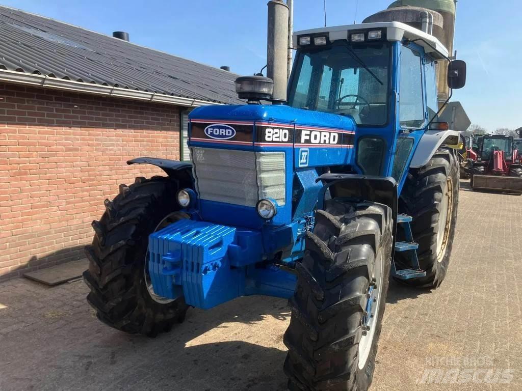Ford 8210 gen 2 Τρακτέρ