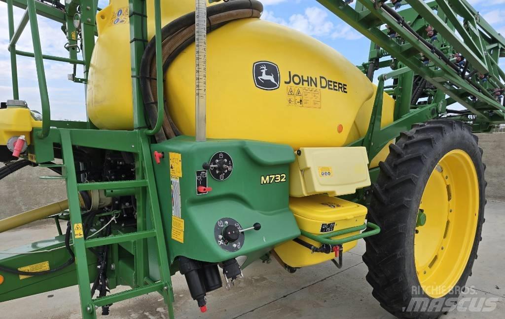 John Deere M 732 Ρυμουλκούμενα ψεκαστικά