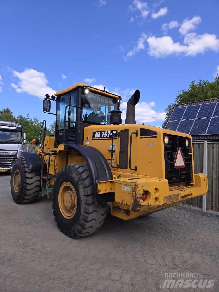 Hyundai HL 757-7 Φορτωτές με λάστιχα (Τροχοφόροι)