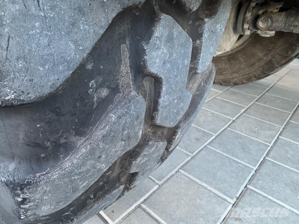 Liebherr L 506 Φορτωτές με λάστιχα (Τροχοφόροι)