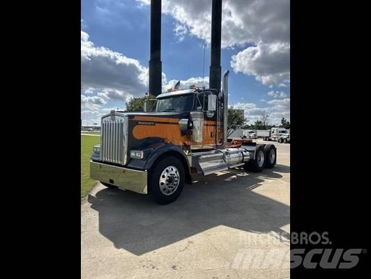 Kenworth W 900 Τράκτορες