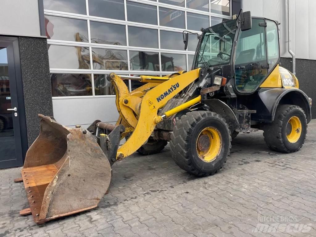Komatsu WA100 Φορτωτές με λάστιχα (Τροχοφόροι)