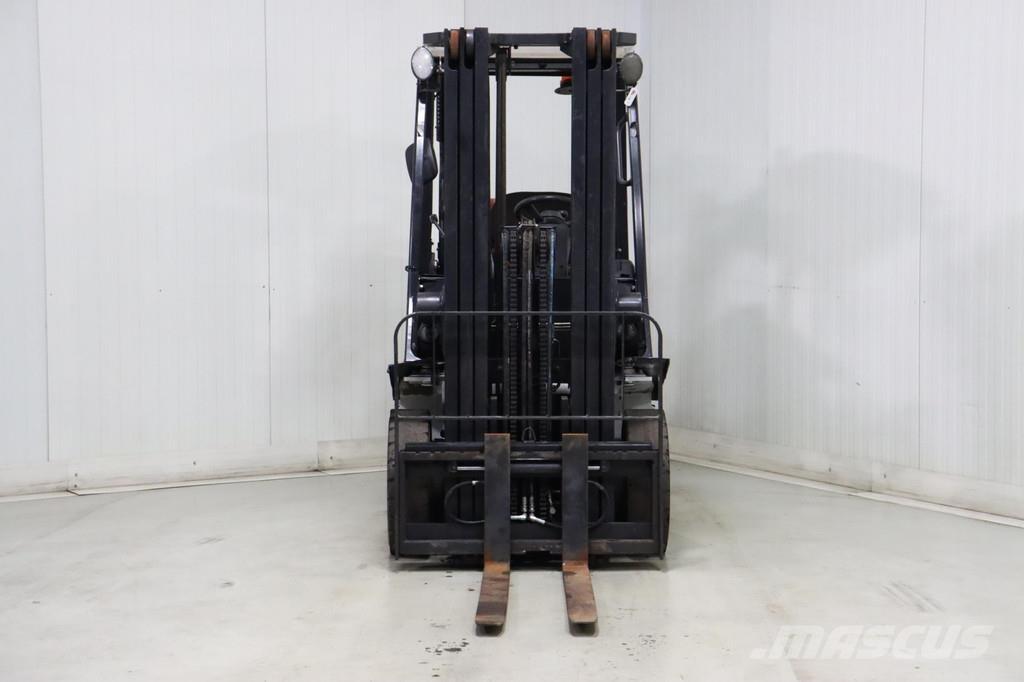 Nissan U1D2A20LQ Περονοφόρα ανυψωτικά κλαρκ με φυσικό αέριο LPG