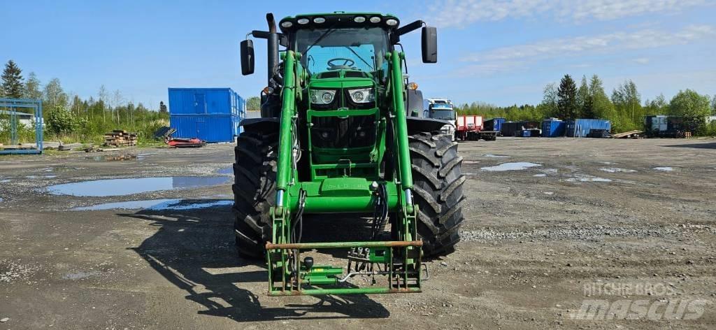 John Deere 6215R Τρακτέρ