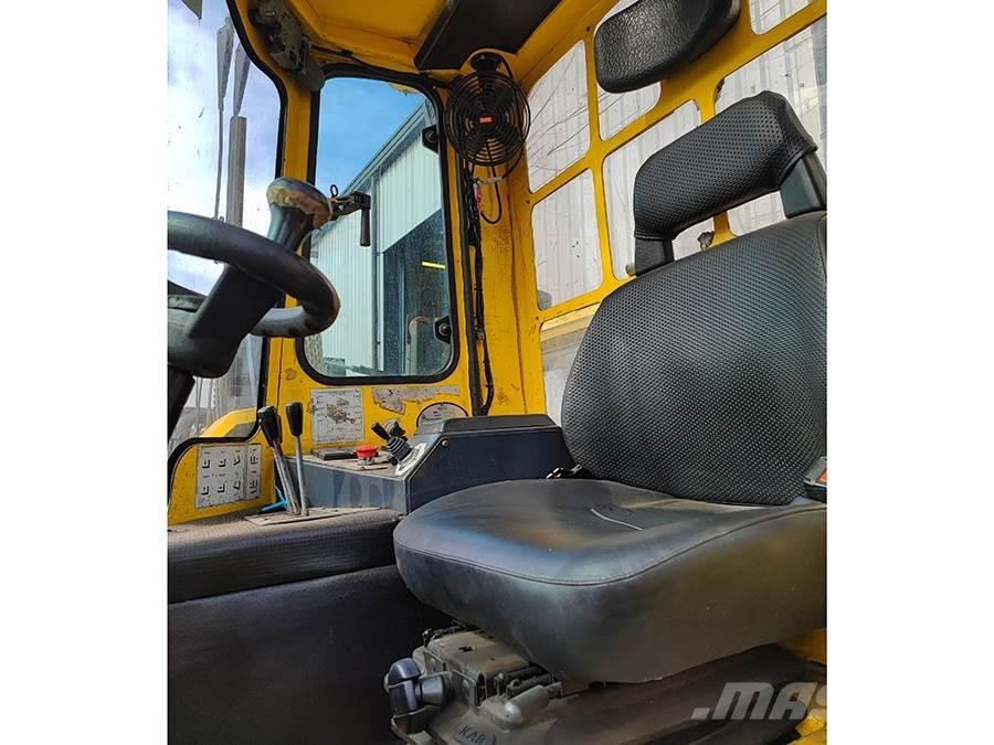 Combilift C4000 Ανυψωτικά στενών δρόμων 4 κατευθύνσεων