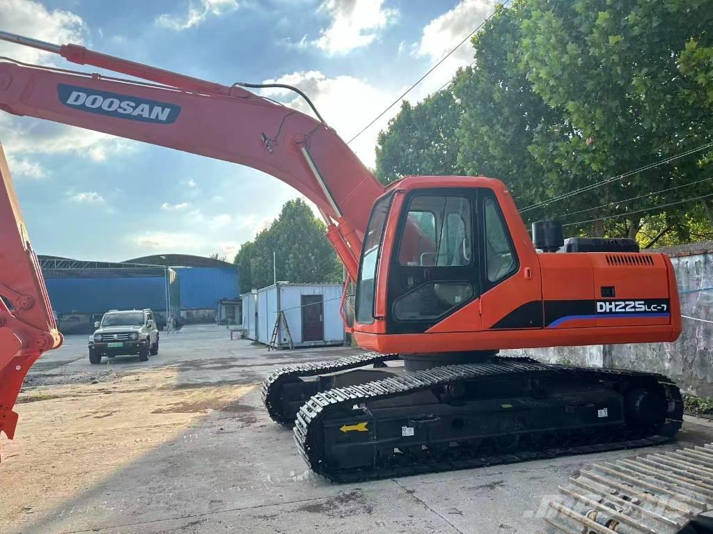 Doosan 225 Εκσκαφείς με ερπύστριες