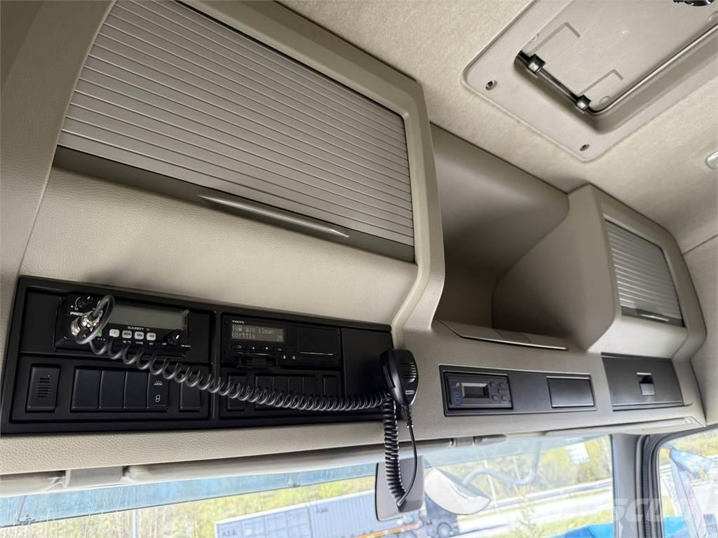 Volvo FMX 6x4 Τράκτορες