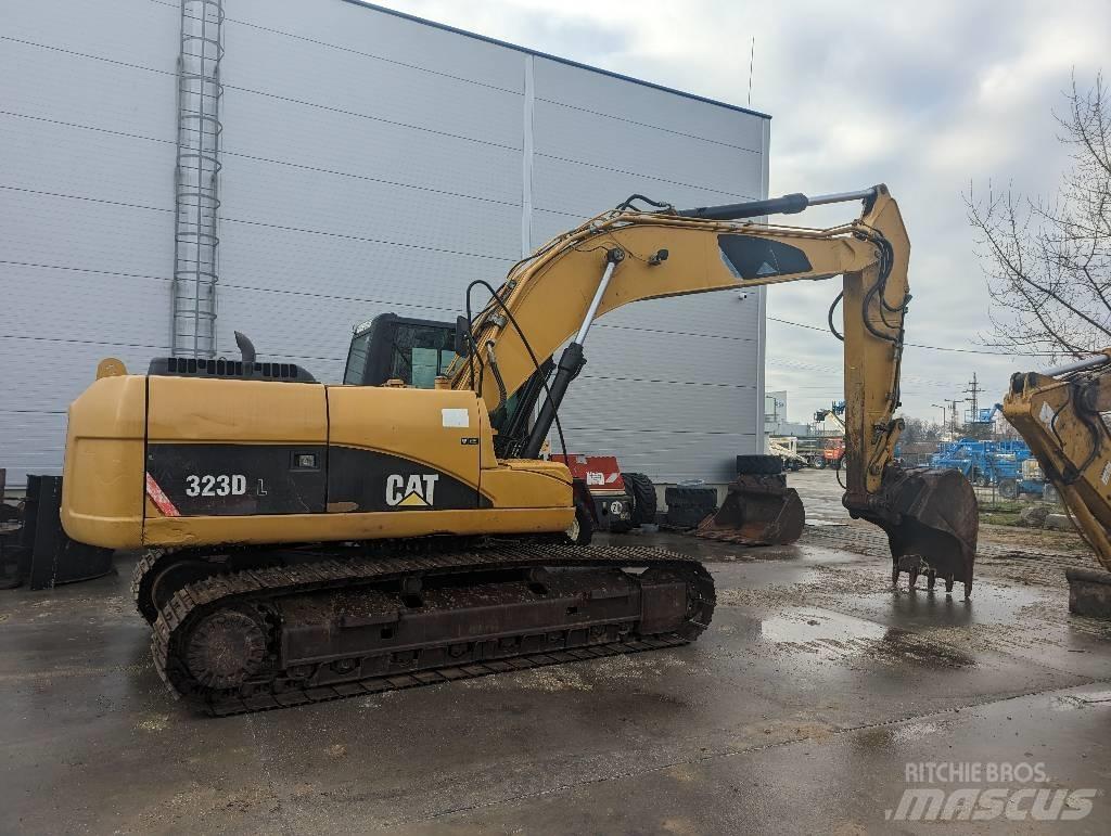 CAT 323 D Εκσκαφείς με ερπύστριες