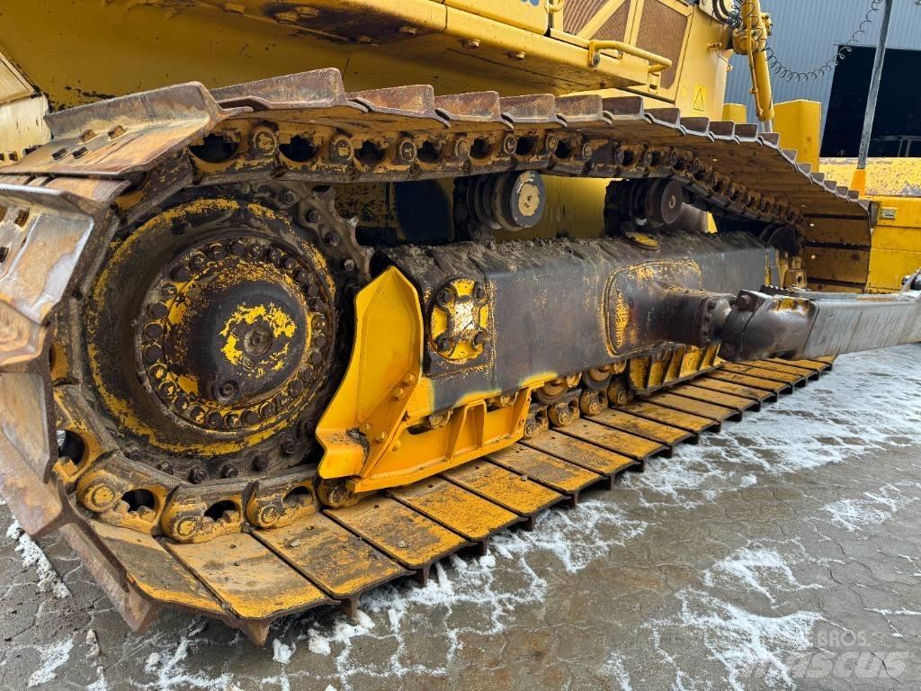 Komatsu D65PX-18 Μπουλντόζες με ερπύστριες