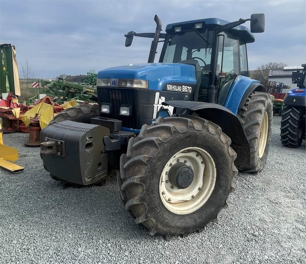 New Holland 8670 Τρακτέρ
