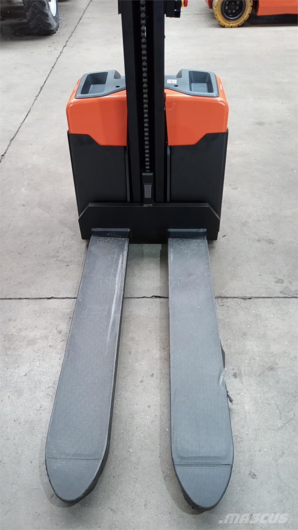 Toyota HWE100 Ηλεκτρικά παλετοφόρα με ιστό