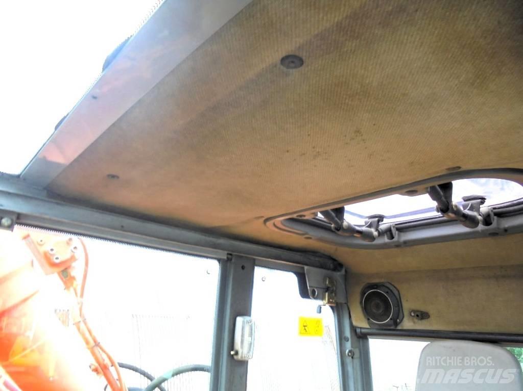 Hitachi FH 130 W-3 Εκσκαφείς με τροχούς - λάστιχα