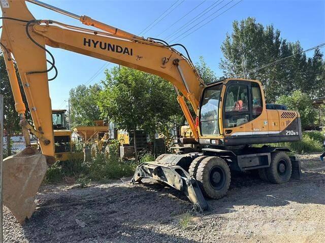 Hyundai 210W Εκσκαφείς με τροχούς - λάστιχα
