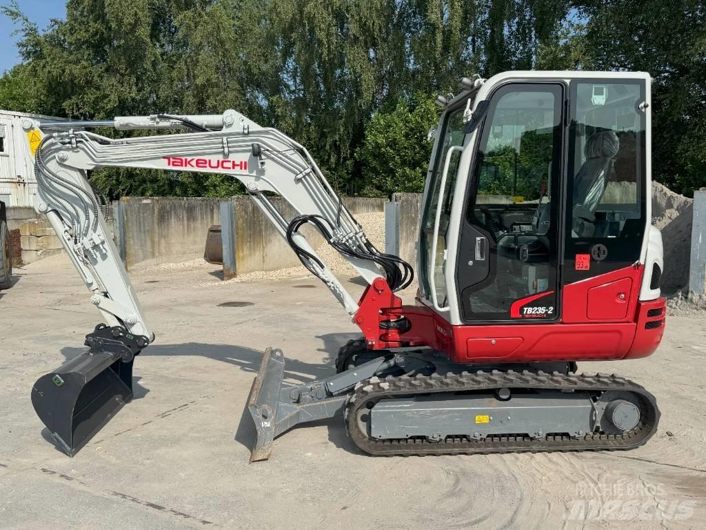 Takeuchi TB 235-2 Εκσκαφάκι (διαβολάκι) < 7t
