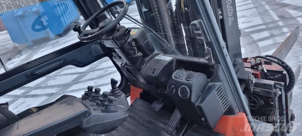 Toyota 7 FBMF 30 Ηλεκτρικά περονοφόρα ανυψωτικά κλαρκ