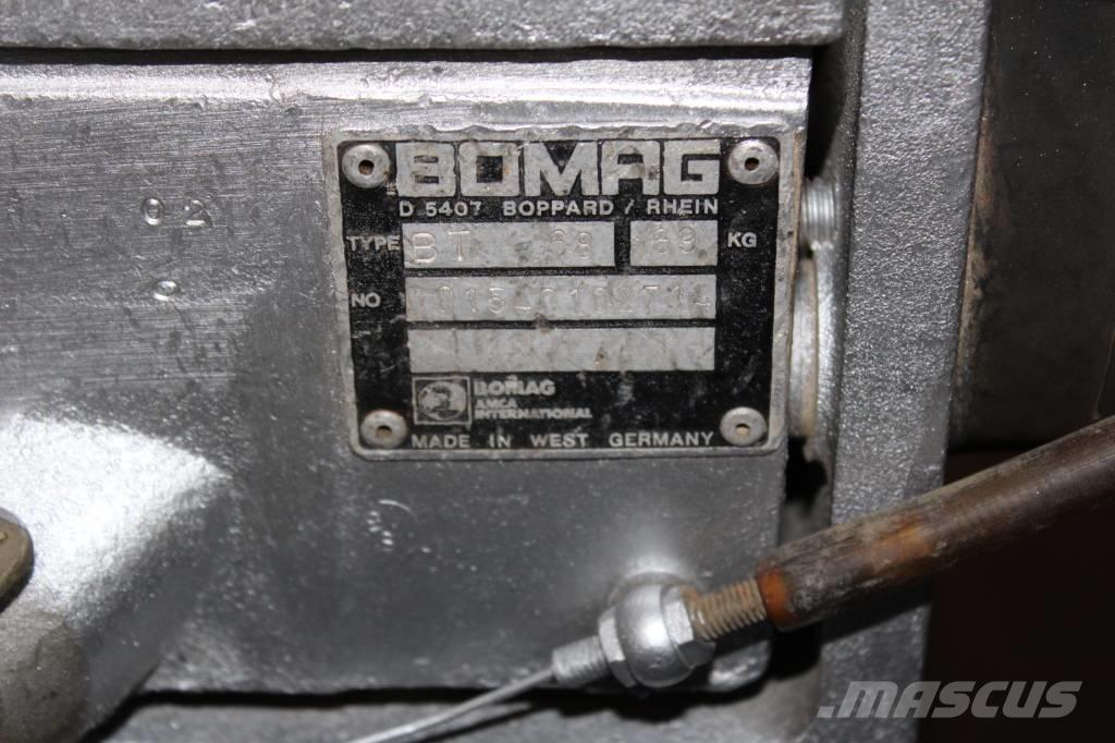 Bomag BT 68 Επίπεδοι κόπανοι