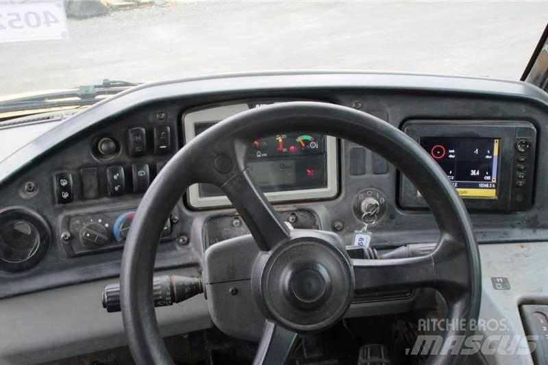 CAT 730C2 Σπαστό Dump Truck ADT