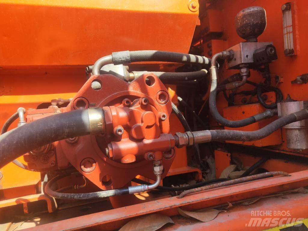 Doosan DH220LC-7 Εκσκαφείς με ερπύστριες