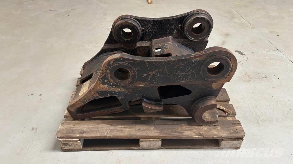 Volvo EC 300 D Ταχυσύνδεσμοι