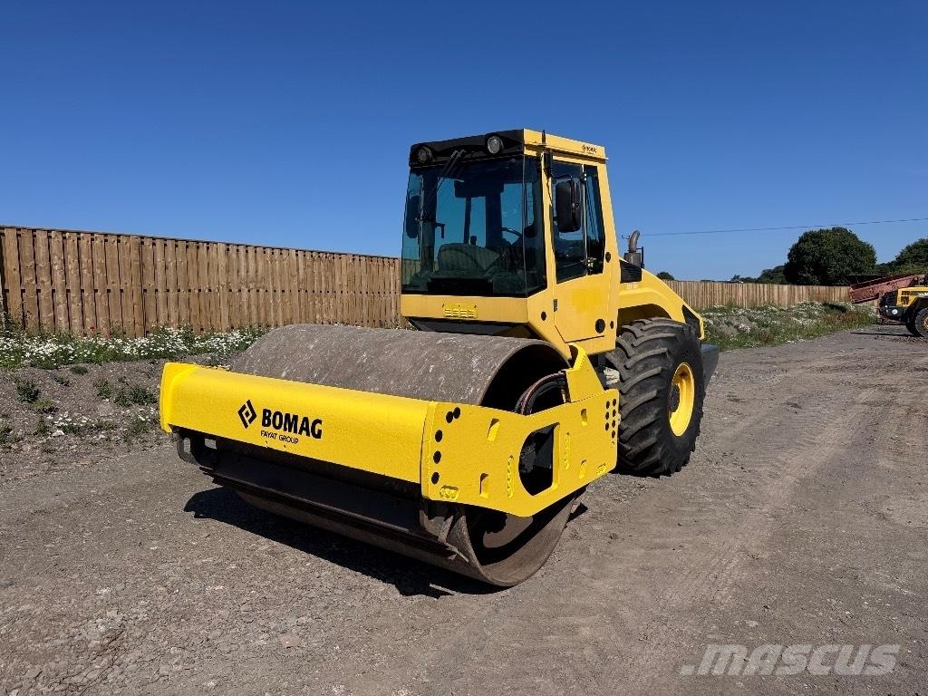 Bomag BW 213 D H-4 Οδοστρωτήρες μονού κυλίνδρου