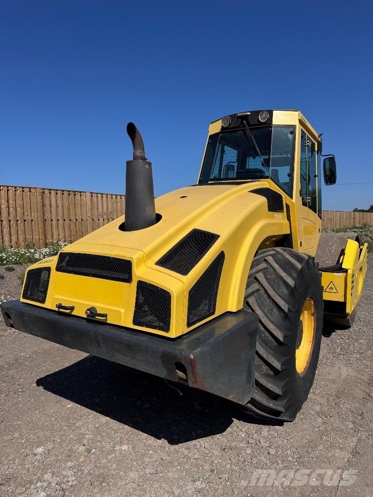Bomag BW 213 D H-4 Οδοστρωτήρες μονού κυλίνδρου